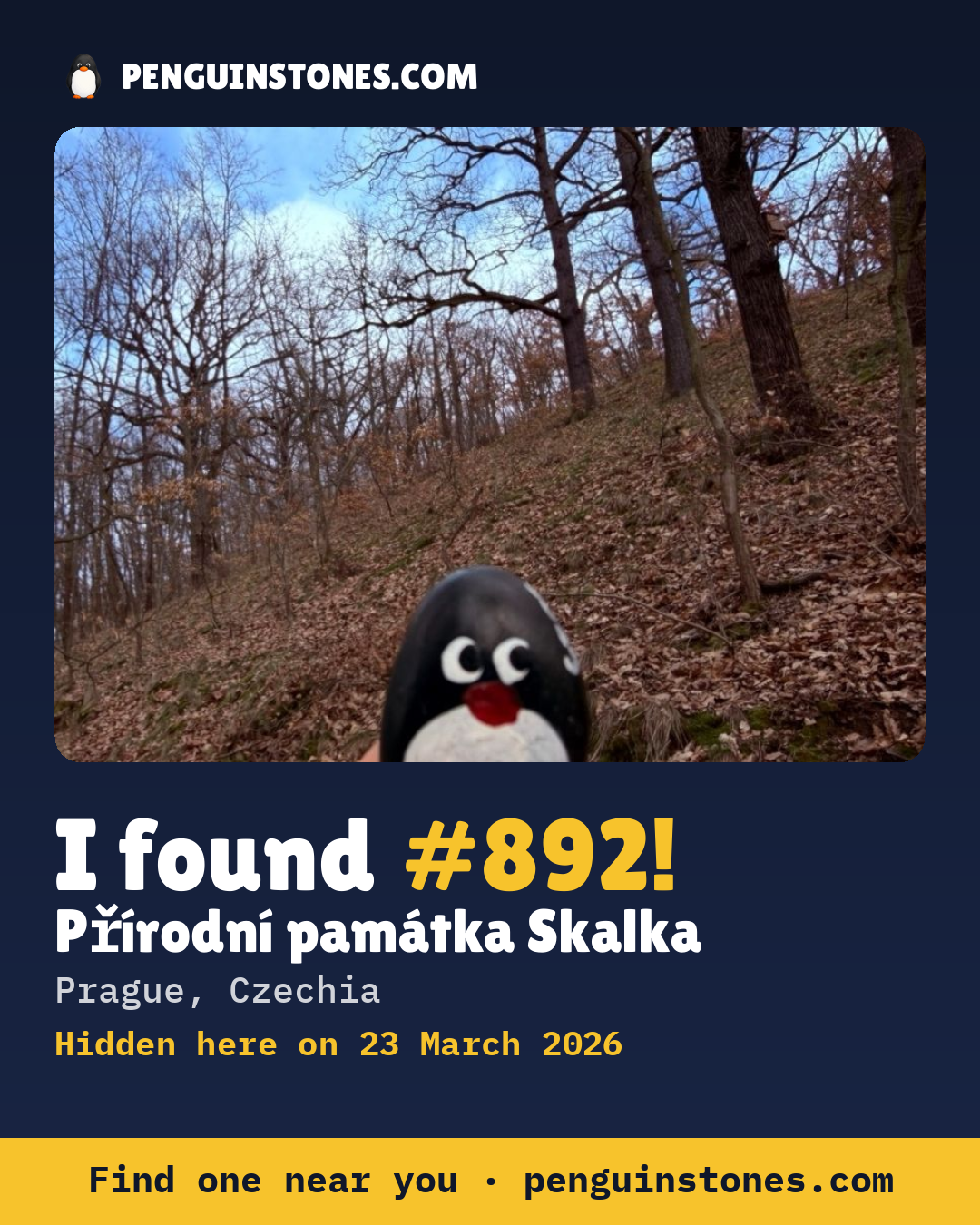 Obrázok s nápisom „I found #892“: fotka kameňa, kde je a ako ďaleko docestoval